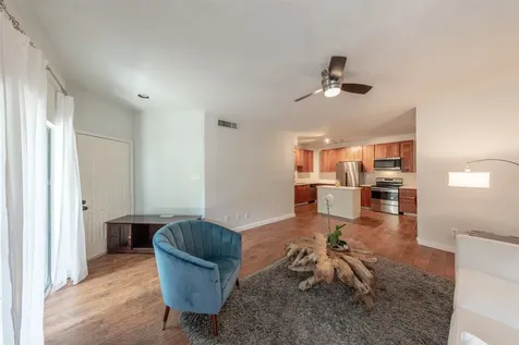 10811 Richmond Avenue 8 Houston TX 77042