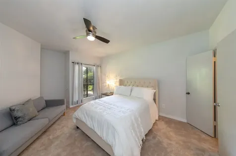 10811 Richmond Avenue 8 Houston TX 77042