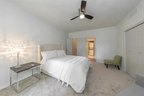 10811 Richmond Avenue 8 Houston TX 77042