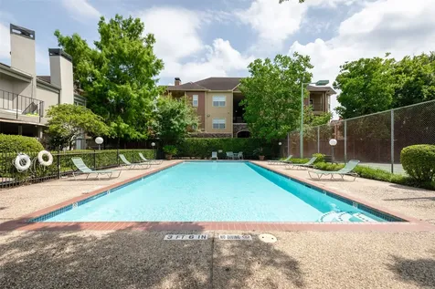 10811 Richmond Avenue 8 Houston TX 77042
