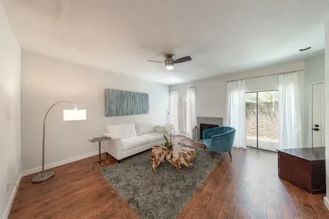 10811 Richmond Avenue 8 Houston TX 77042