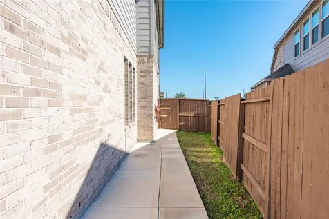 6034 Lake Bridge Lane Manvel TX 77578