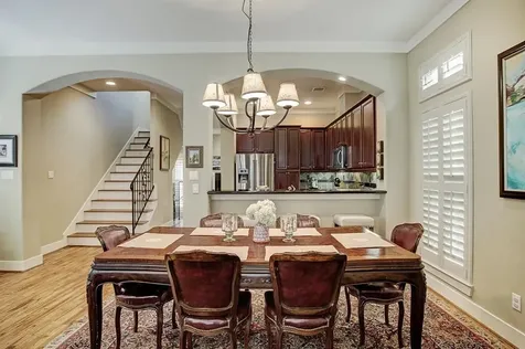 246 Detering Street Houston TX 77007