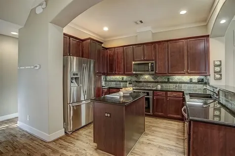 246 Detering Street Houston TX 77007