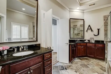 246 Detering Street Houston TX 77007
