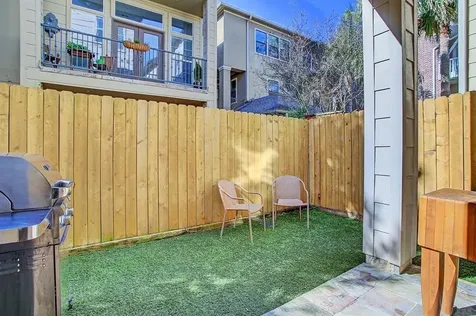 246 Detering Street Houston TX 77007