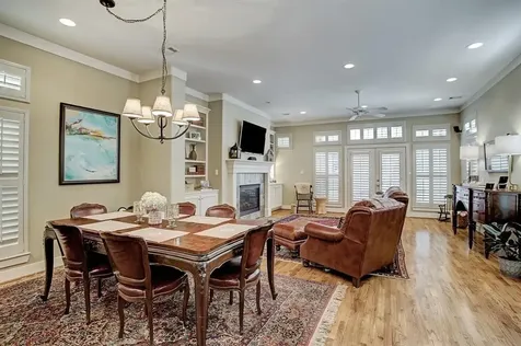 246 Detering Street Houston TX 77007
