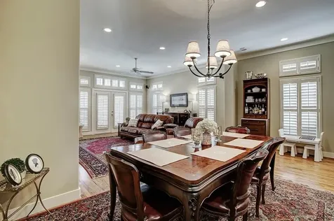 246 Detering Street Houston TX 77007
