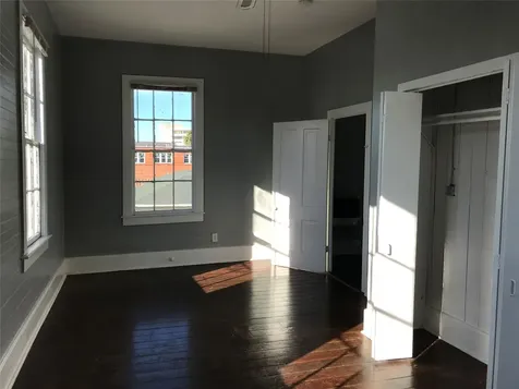 2127 Avenue K Up Galveston TX 77550