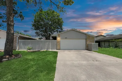 4155 Amir Street Houston TX 77072