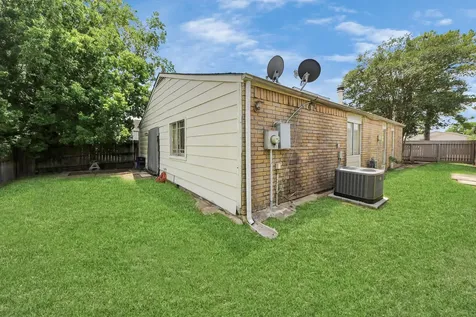 4155 Amir Street Houston TX 77072