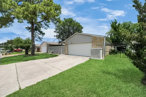 4155 Amir Street Houston TX 77072