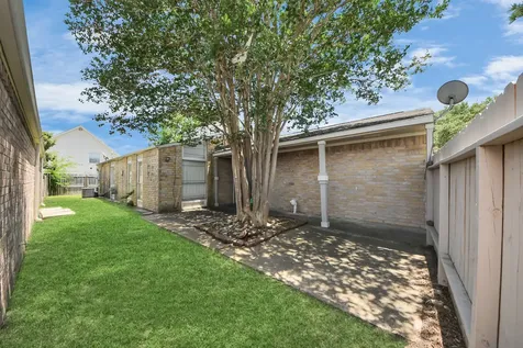 4155 Amir Street Houston TX 77072