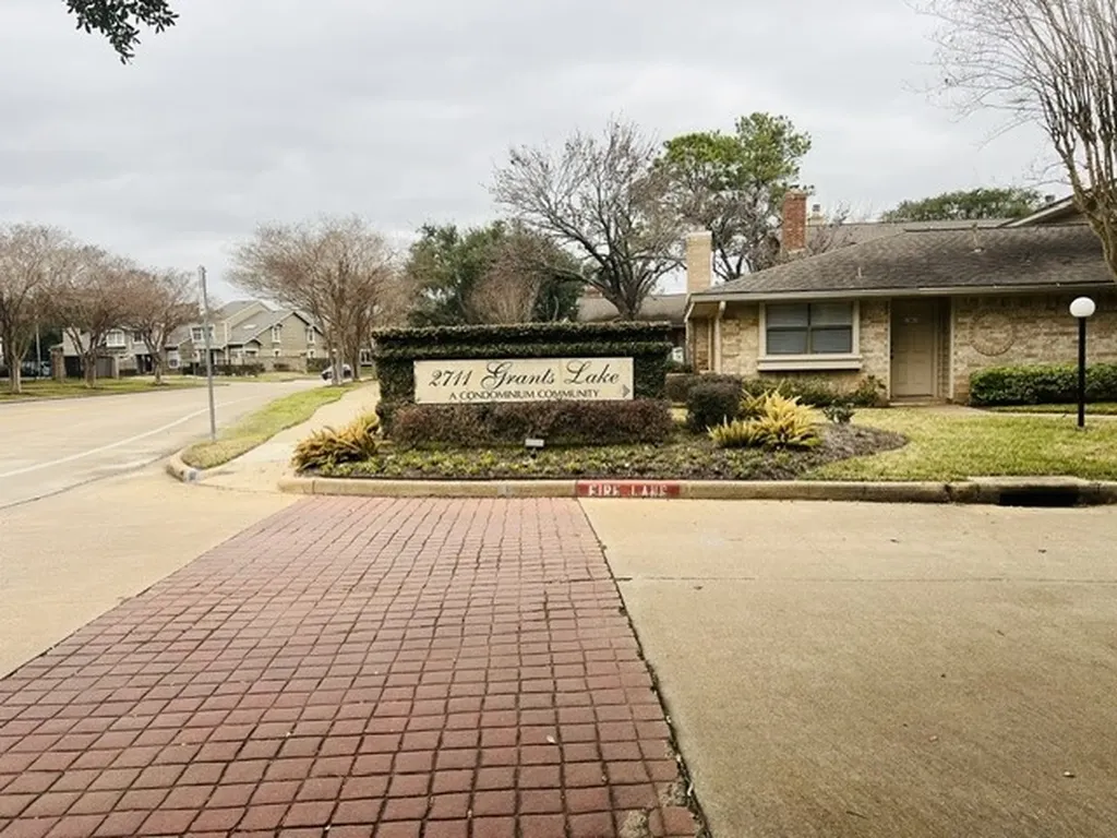 2711 Grants Lake Boulevard 152 Sugar Land TX 77479