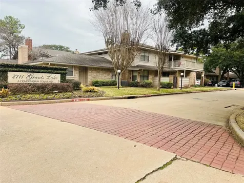 2711 Grants Lake Boulevard 152 Sugar Land TX 77479