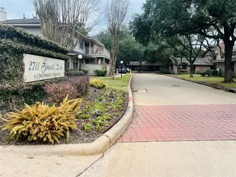 2711 Grants Lake Boulevard 152 Sugar Land TX 77479