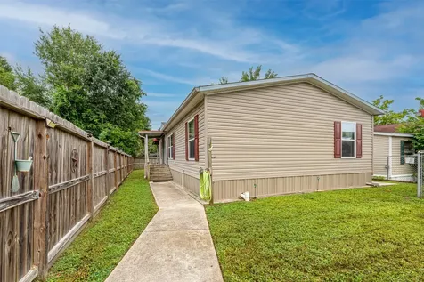 14273 Shadow Bay Drive Willis TX 77318