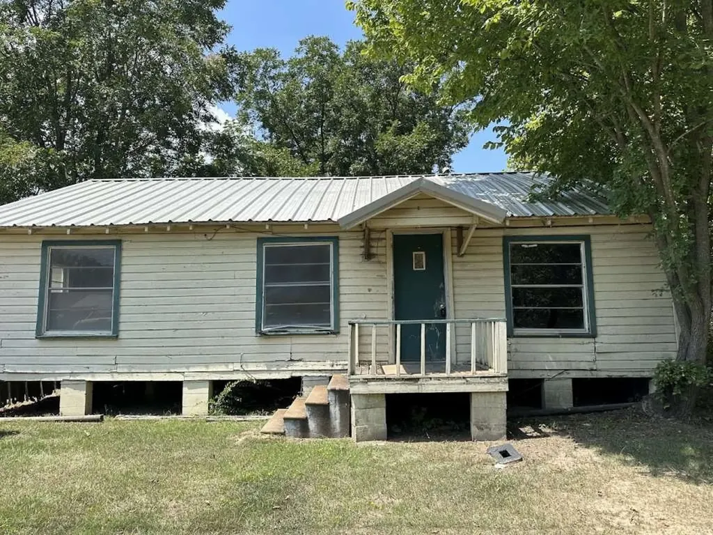 103 E 19th Street Hooks TX 75561