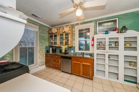 695 Wightman Street Matagorda TX 77457