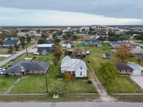 695 Wightman Street Matagorda TX 77457