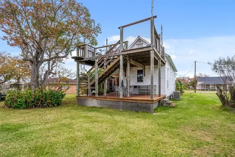 695 Wightman Street Matagorda TX 77457
