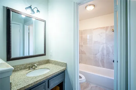 512 Birdsong Drive League City TX 77573