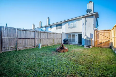 512 Birdsong Drive League City TX 77573