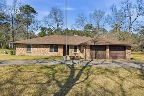 168 County Road 648 Dayton TX 77535