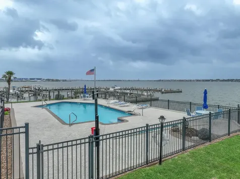 114 Yacht Club Lane 114 El Lago TX 77586
