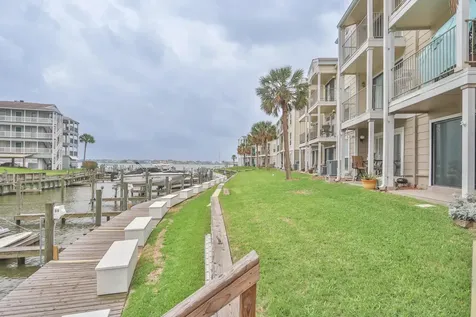 114 Yacht Club Lane 114 El Lago TX 77586
