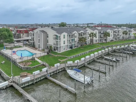 114 Yacht Club Lane 114 El Lago TX 77586