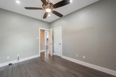 1013 Azalea Pointe League City TX 77573