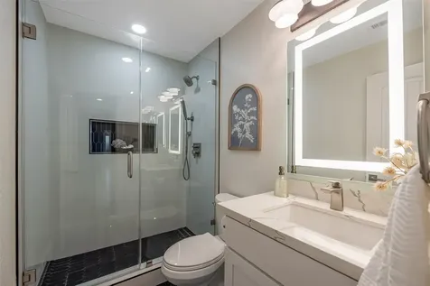 1013 Azalea Pointe League City TX 77573