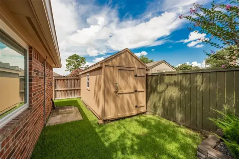1013 Azalea Pointe League City TX 77573
