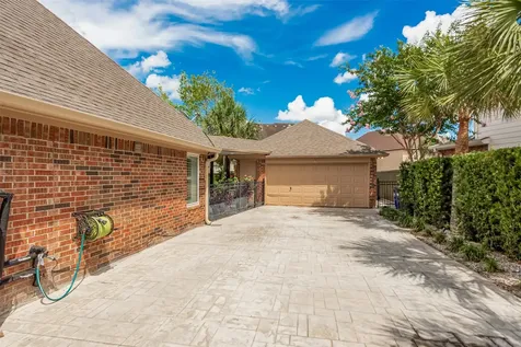 1013 Azalea Pointe League City TX 77573