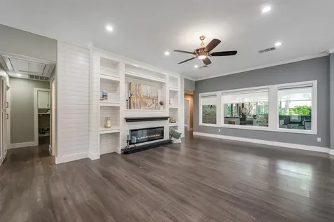 1013 Azalea Pointe League City TX 77573