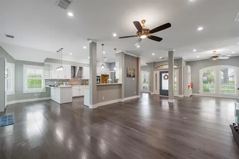 1013 Azalea Pointe League City TX 77573