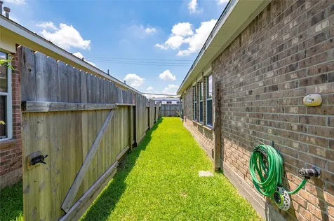 878 Driftwood Lane La Marque TX 77568