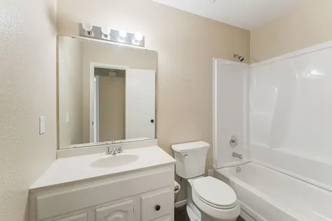220 N William Barnett Avenue Cleveland TX 77327