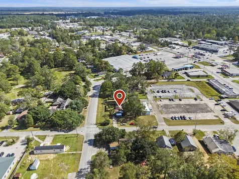 220 N William Barnett Avenue Cleveland TX 77327