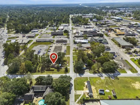 220 N William Barnett Avenue Cleveland TX 77327