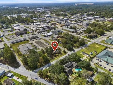 220 N William Barnett Avenue Cleveland TX 77327