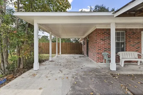 220 N William Barnett Avenue Cleveland TX 77327