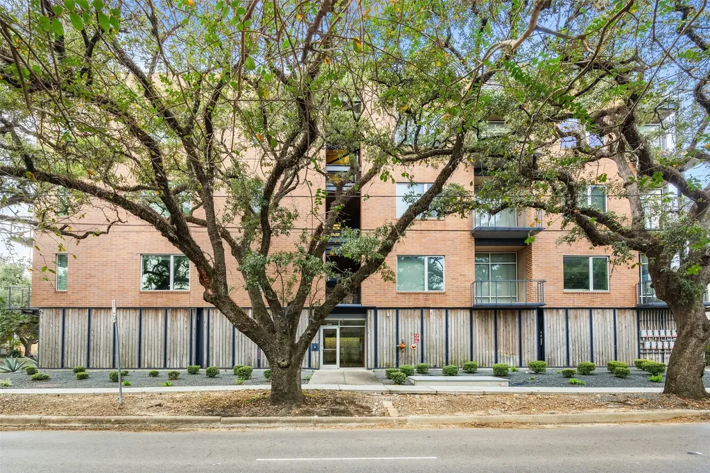 2410 Waugh Drive 3a Houston TX 77006