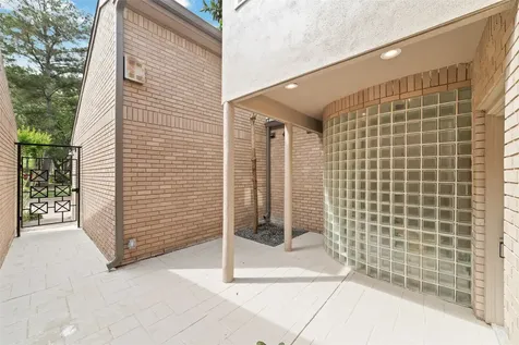 9374 Briar Forest Drive Houston TX 77063