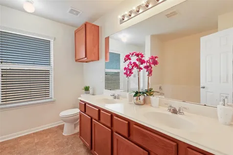 1708 Claremont Garden Circle Houston TX 77047