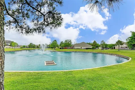 5102 Hidden Brook Lane League City TX 77573