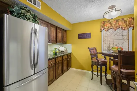 18 Antilles Lane Nassau Bay TX 77058
