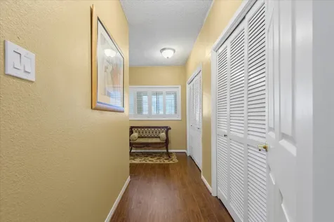 18 Antilles Lane Nassau Bay TX 77058
