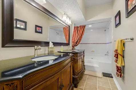 18 Antilles Lane Nassau Bay TX 77058